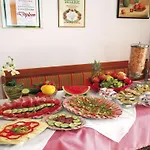 Guest house Fruhstuckspension Anna Maria 3*